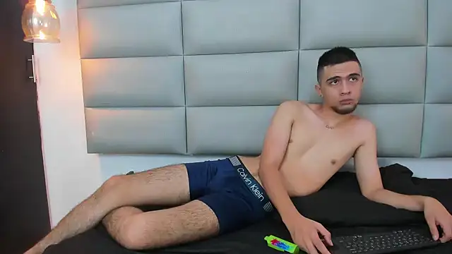 candy-vera online show from January 14, 2025, 7:43 pm