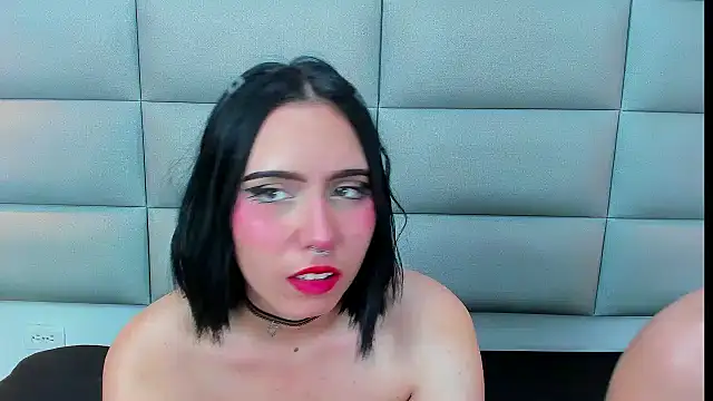 candy-vera online show from January 17, 2025, 2:18 am