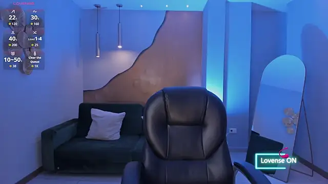 MaddisonLowe online show from March 3, 2026, 8:59 pm