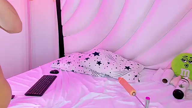 Snapshot of Hugo_Coopers chatting on December 3, 2024, 5:20 am Hugo Coopers online show from December 3, 2024, 5:20 am