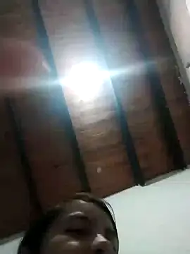 lisseth online show from December 19, 2024, 1:28 am