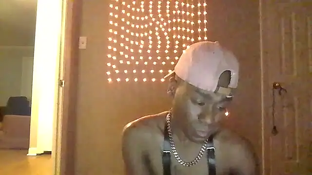 PETER-RABIT online show from December 12, 2024, 11:36 pm