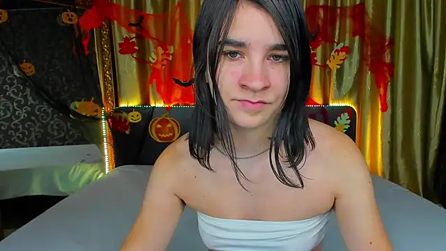  Polly Love  online show from November 5, 2025, 7:08 am