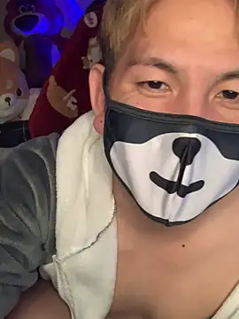 Snapshot of KEI_96 chatting on December 30, 2024, 7:32 pm KEI 96 online show from December 30, 2024, 7:32 pm