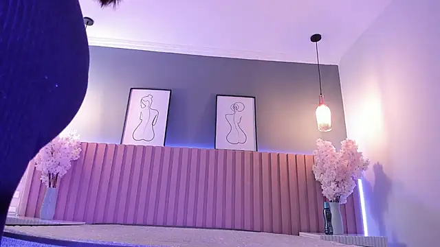 Megan mooree  online show from February 4, 2025, 1:06 pm