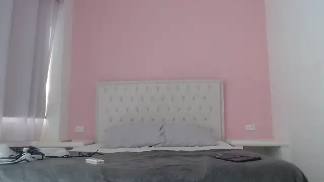 Gabycutee online show from December 18, 2025, 7:09 pm