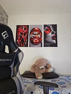 Snapshot of Antonella2_m chatting on November 28, 2025, 1:25 pm Antonella2 m online show from November 28, 2025, 1:25 pm