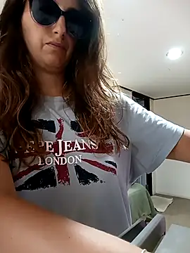 Snapshot of Alexvit2616 chatting on March 2, 2025, 2:51 am Alexvit2616 online show from March 2, 2025, 2:51 am