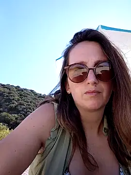 Snapshot of Alexvit2616 chatting on September 19, 2025, 9:00 am Alexvit2616 online show from September 19, 2025, 9:00 am