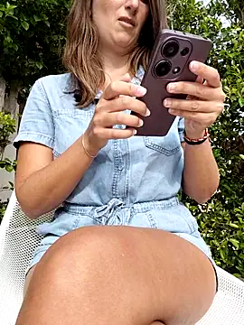 Snapshot of Alexvit2616 chatting on September 28, 2025, 2:22 pm Alexvit2616 online show from September 28, 2025, 2:22 pm