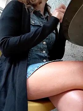 Snapshot of Alexvit2616 chatting on October 15, 2025, 8:36 am Alexvit2616 online show from October 15, 2025, 8:36 am