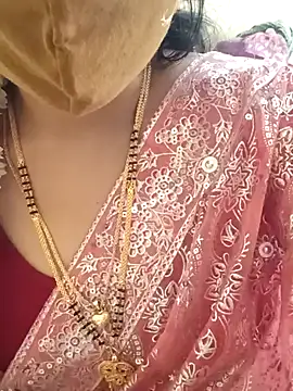 Snapshot of yourtamilcouple chatting on January 9, 2025, 11:14 am yourtamilcouple online show from January 9, 2025, 11:14 am