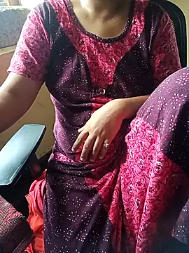 Snapshot of yourtamilcouple chatting on November 3, 2025, 3:08 am yourtamilcouple online show from November 3, 2025, 3:08 am