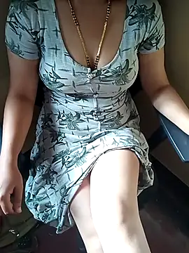 Snapshot of yourtamilcouple chatting on November 19, 2025, 2:33 am yourtamilcouple online show from November 19, 2025, 2:33 am