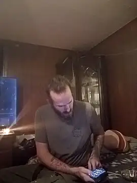 Snapshot of RobStrokes215 chatting on February 5, 2025, 2:08 am RobStrokes215 online show from February 5, 2025, 2:08 am