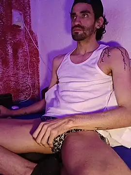 Snapshot of johngil0995 chatting on November 23, 2025, 8:58 am johngil0995 online show from November 23, 2025, 8:58 am