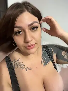 Snapshot of hannamour chatting on May 5, 2026, 4:53 am hannamour online show from May 5, 2026, 4:53 am