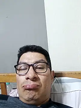 Snapshot of gioarcangel chatting on March 25, 2026, 3:23 am gioarcangel online show from March 25, 2026, 3:23 am