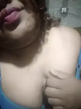 Snapshot of Aranyagril chatting on October 18, 2025, 12:50 pm Aranyagril online show from October 18, 2025, 12:50 pm