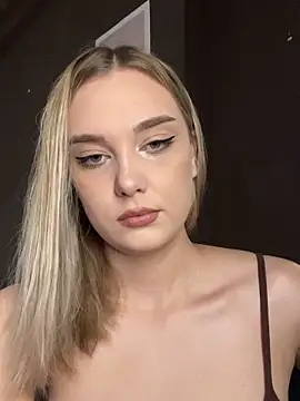 Snapshot of Alisa_Rise chatting on September 13, 2025, 4:51 pm Alisa Rise online show from September 13, 2025, 4:51 pm