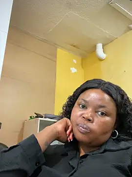 Curveysinaa online show from February 11, 2025, 11:32 am