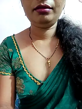 Snapshot of tina_rosy chatting on February 12, 2025, 5:48 pm tina rosy online show from February 12, 2025, 5:48 pm