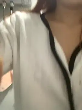 Aimeil online show from November 28, 2025, 5:04 pm