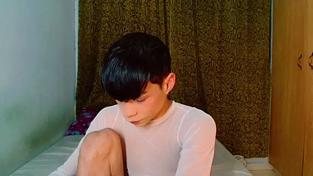 femboykeene online show from November 20, 2025, 10:42 pm