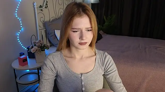 jenny bunny  online show from October 8, 2025, 1:25 am