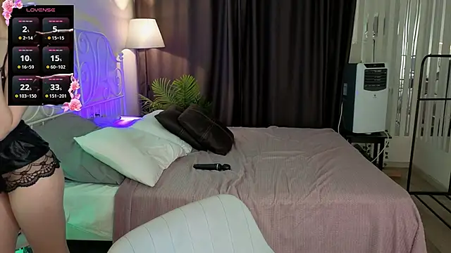 jenny bunny  online show from March 20, 2026, 1:32 am