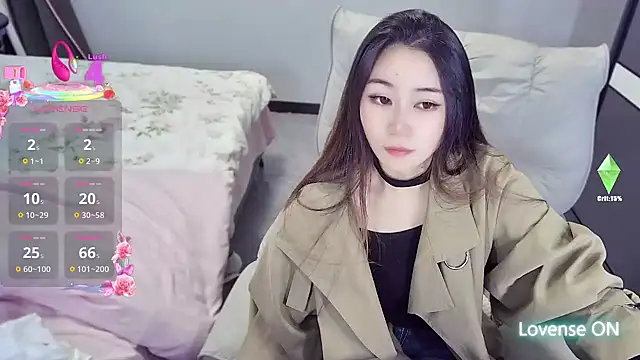 Feifei-cn online show from October 23, 2025, 12:43 am