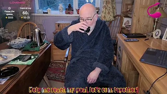 Snapshot of Adamdaddybear chatting on January 10, 2026, 8:05 am Adamdaddybear online show from January 10, 2026, 8:05 am