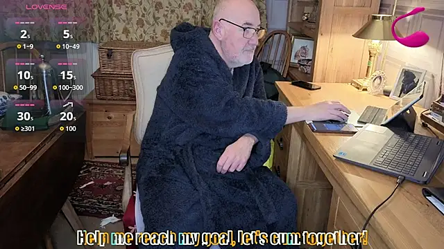 Snapshot of Adamdaddybear chatting on January 15, 2026, 7:57 am Adamdaddybear online show from January 15, 2026, 7:57 am