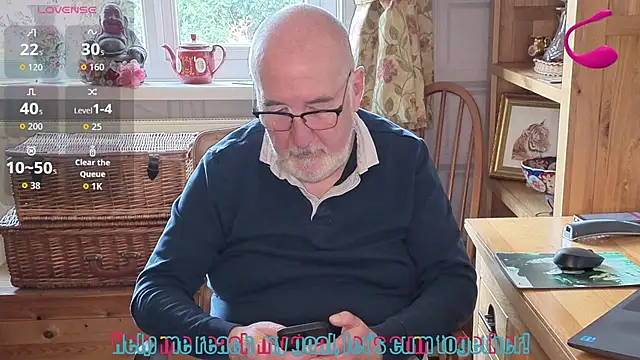 Snapshot of Adamdaddybear chatting on February 24, 2026, 12:58 pm Adamdaddybear online show from February 24, 2026, 12:58 pm