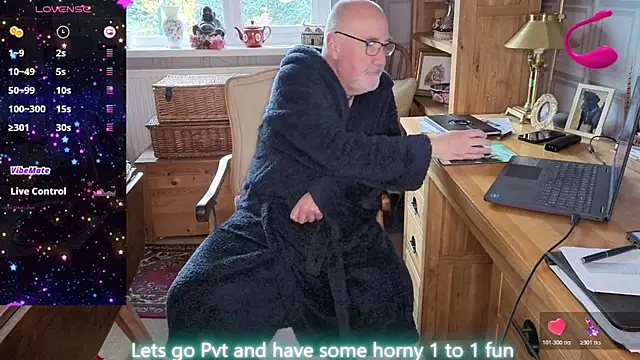 Adamdaddybear online show from March 30, 2026, 7:20 am