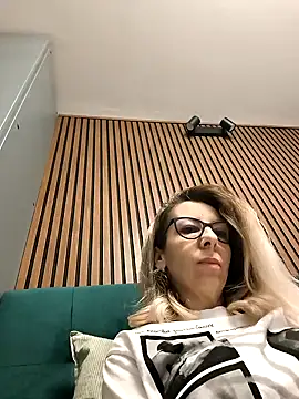 SukyGirl online show from February 19, 2025, 6:22 am