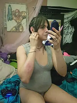 ellajval999 online show from July 25, 2026, 11:13 pm