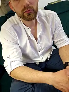 Snapshot of mikhael9999 chatting on March 18, 2025, 11:20 pm mikhael9999 online show from March 18, 2025, 11:20 pm