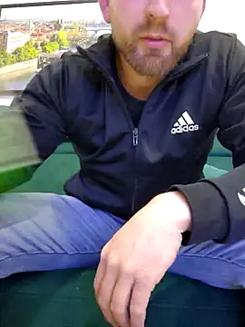 Snapshot of mikhael9999 chatting on March 21, 2025, 9:01 pm mikhael9999 online show from March 21, 2025, 9:01 pm