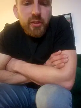 Snapshot of mikhael9999 chatting on March 23, 2025, 12:15 am mikhael9999 online show from March 23, 2025, 12:15 am