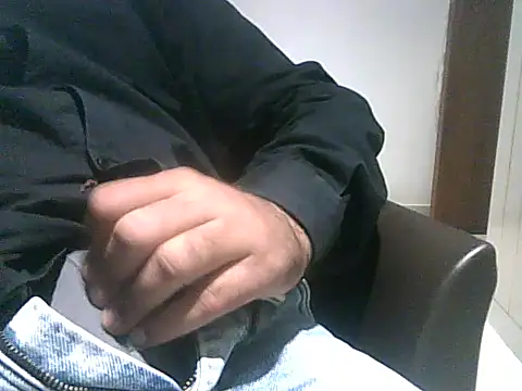 Snapshot of cryptoman1119 chatting on December 3, 2025, 11:52 am cryptoman1119 online show from December 3, 2025, 11:52 am