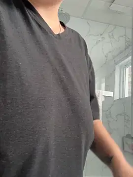 Sweetleeahxx online show from November 14, 2025, 2:49 pm