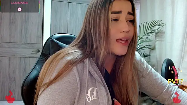 Lucia star   online show from February 10, 2026, 12:31 pm