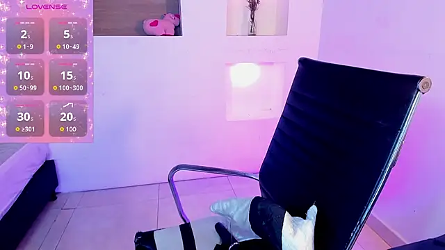 Snapshot of IvyBliss8 chatting on February 23, 2025, 3:18 pm IvyBliss8 online show from February 23, 2025, 3:18 pm