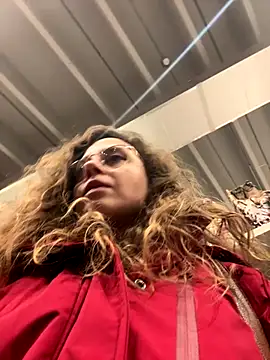 ItalianiMuli online show from November 29, 2025, 3:15 pm