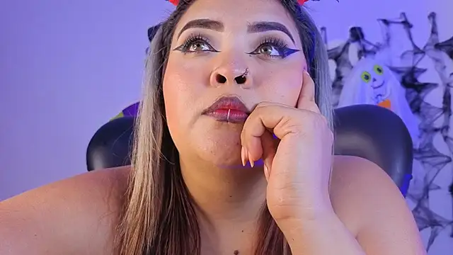 Agatha humidity online show from October 4, 2025, 5:16 am