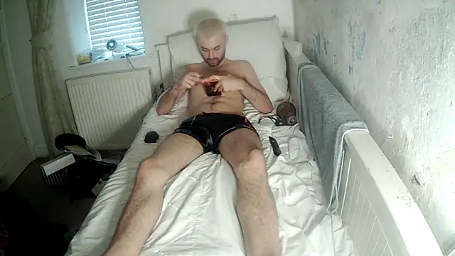 Snapshot of addicktedGT chatting on October 7, 2025, 6:54 am addicktedGT online show from October 7, 2025, 6:54 am