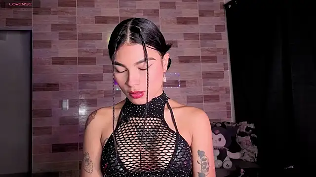 Snapshot of Dolcee_zoe chatting on December 21, 2025, 9:33 pm Dolcee zoe online show from December 21, 2025, 9:33 pm