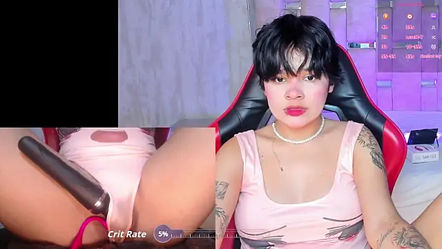 PetiteSalome online show from October 21, 2025, 12:39 pm