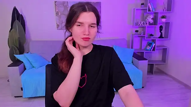 BonneyLove online show from December 2, 2024, 5:15 pm